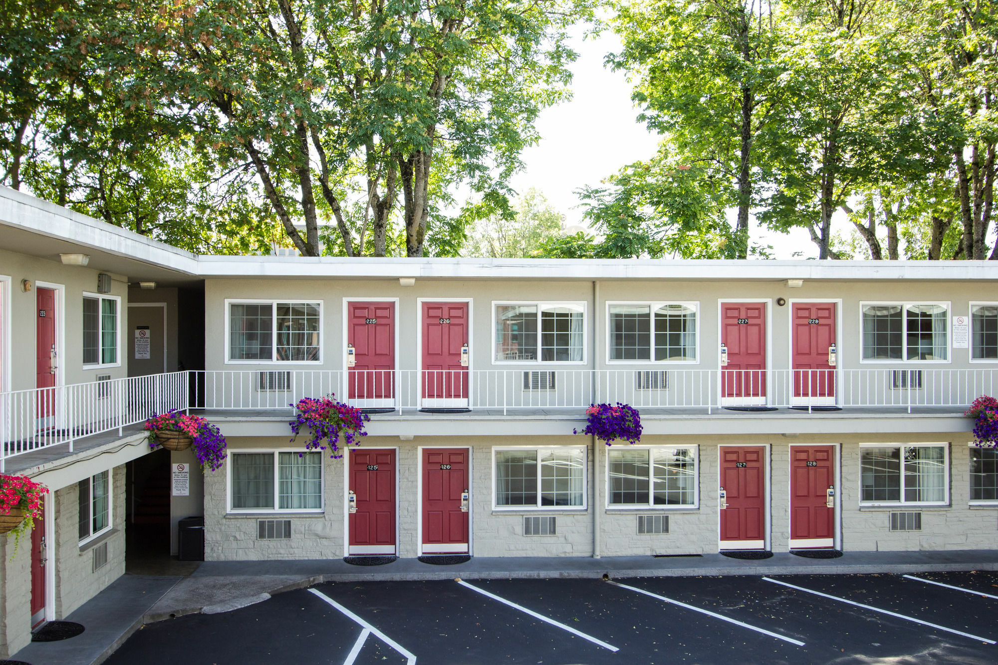 Campus Inn & Suites Eugene Downtown Eksteriør bilde